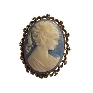 Gerry's Vintage Gold‎ Tone Cameo Pendant Brooch Blue White 2" Bridgerton Style